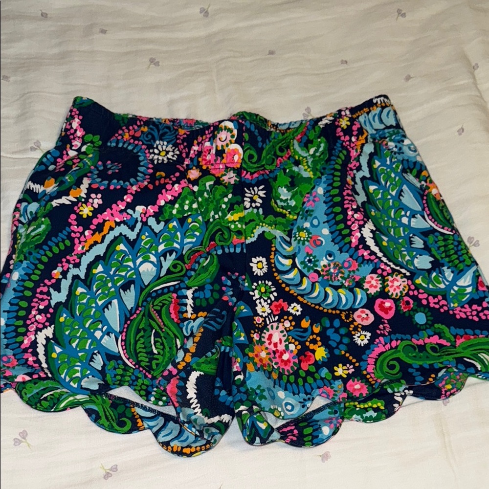Lilly Pulitzer Colorful Paisley Scalloped Women's Shorts